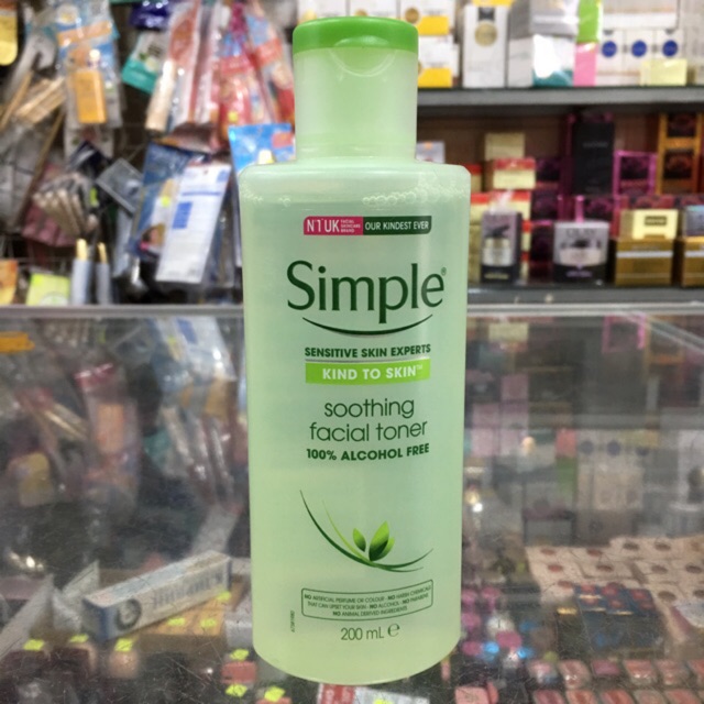 Nước hoa hồng Simple Kind to Skin Smoothing Facial Toner 200ml