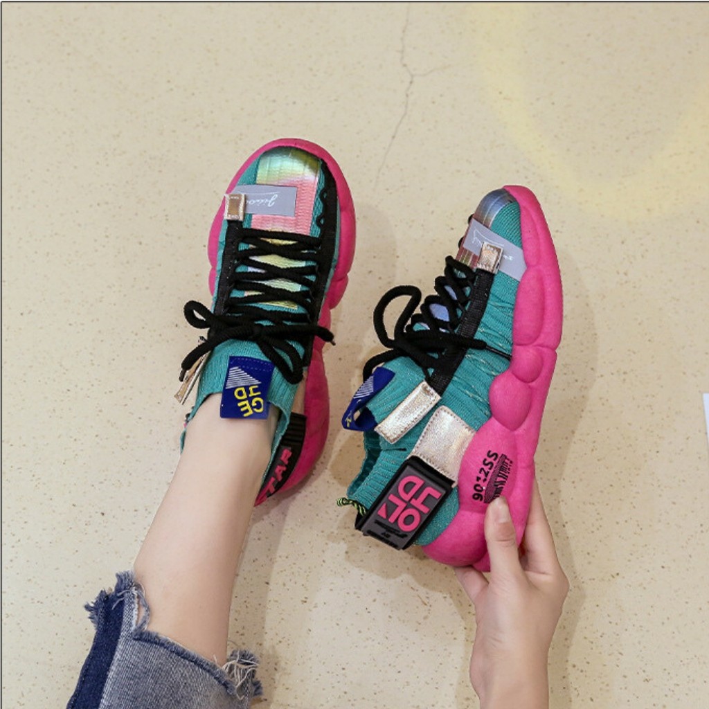 Giày thể thao đế  bánh mỳ Chuất - Mới - Lạ , cổ chun cực ôm chân và tôn dáng | BigBuy360 - bigbuy360.vn