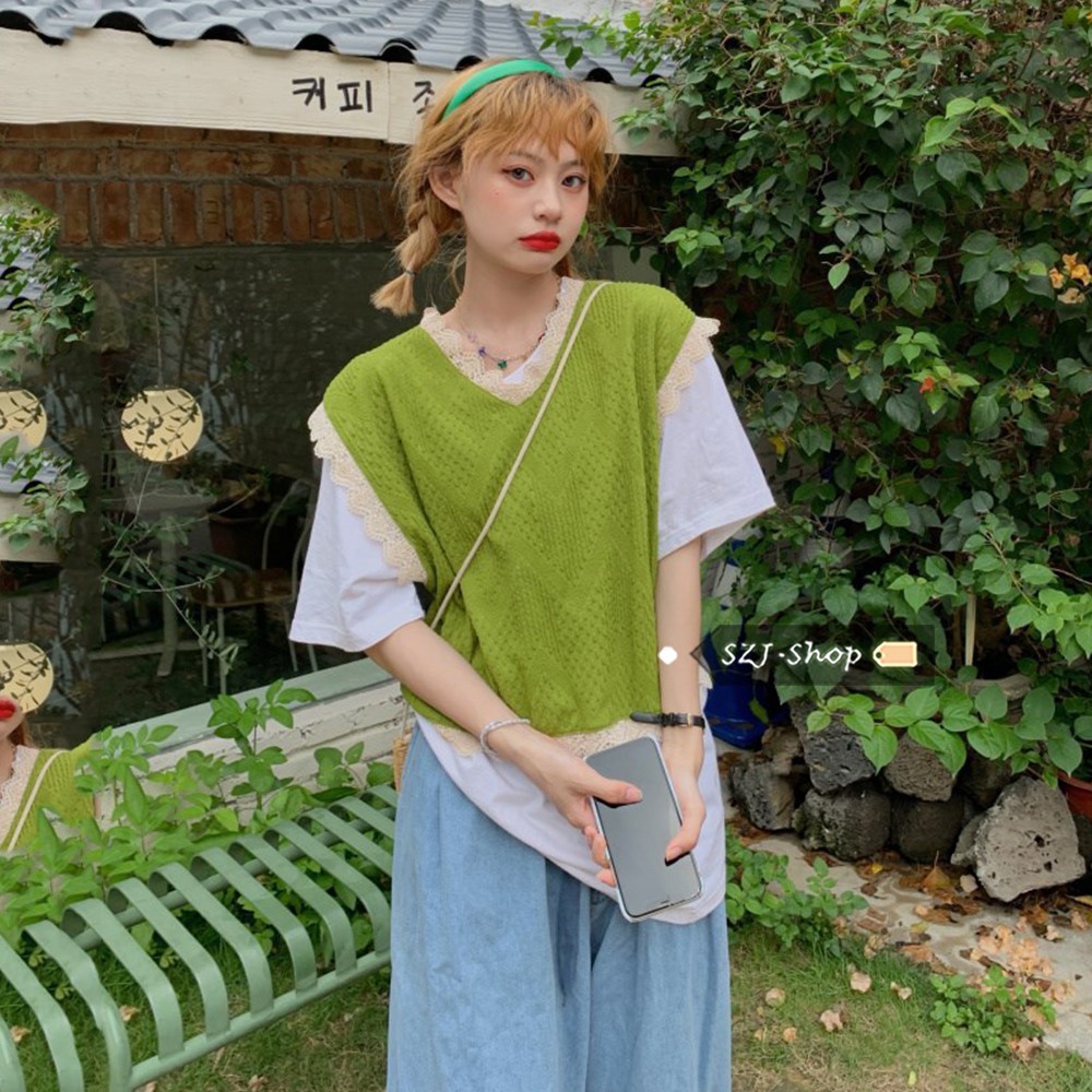 Áo gile xanh cổ ren cổ V