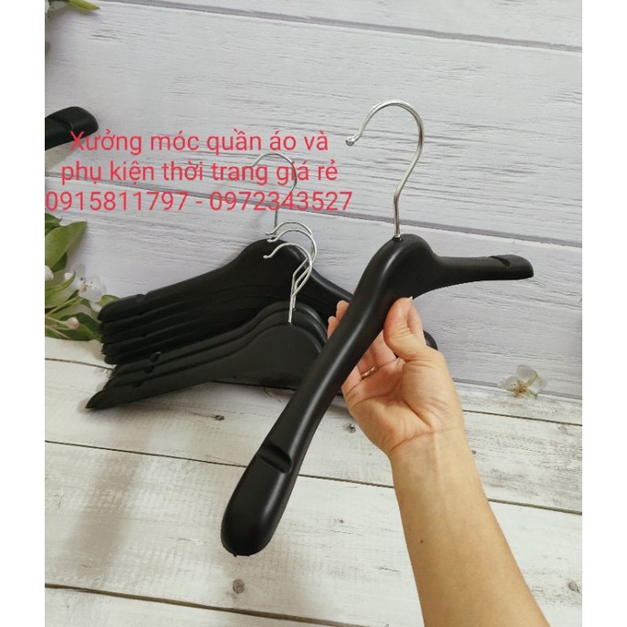 Móc nhựa nữ vai to - móc váy, áo nữ có đầu móc xoay 360 độ chuyên dùng cho các shop thời trang, cá nhân, gia đình