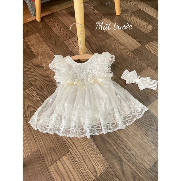 Set thêu trắng kèm tuban chip