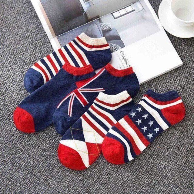 Combo 1 đôi giày + 1 set tất 10 đôi
