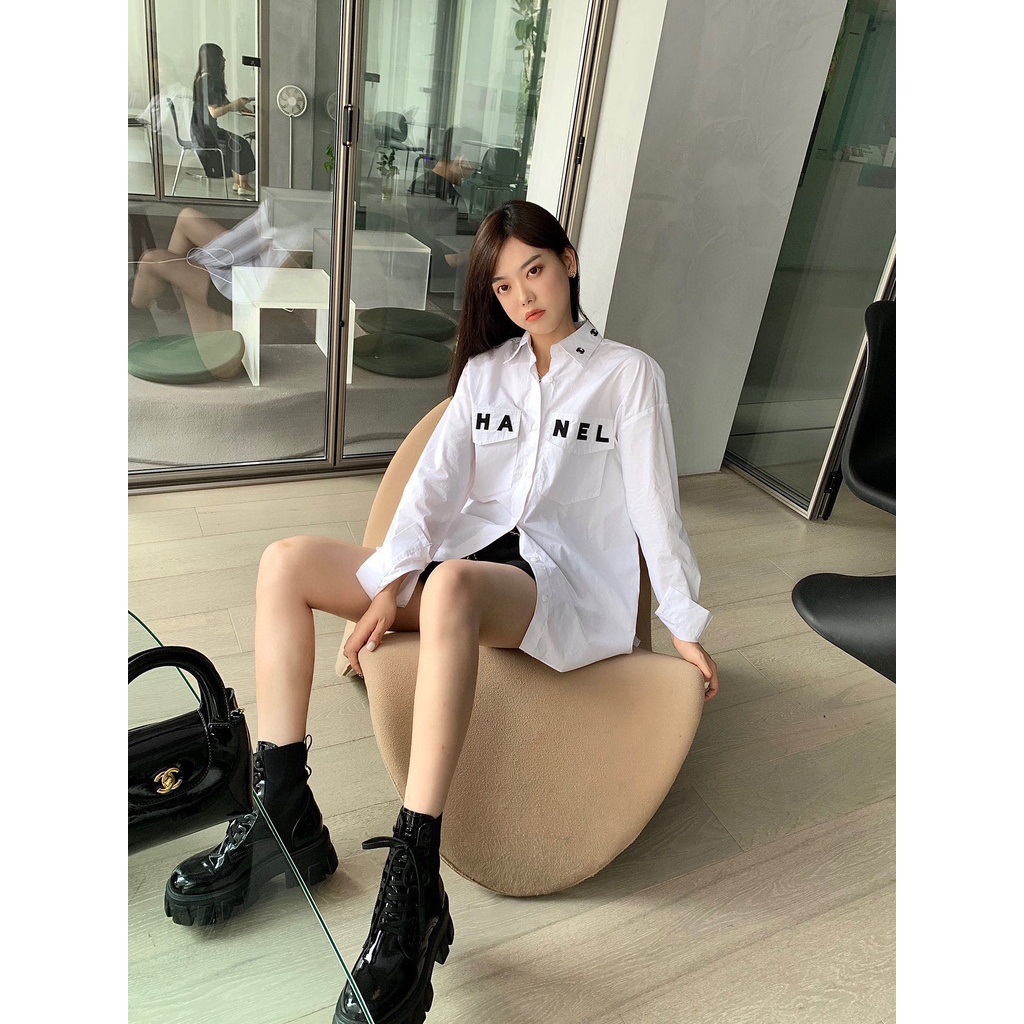 Áo sơ mi trắng thời trang 𝘾𝙝𝙖𝙣𝙚𝙡 𝘾𝙝𝙖𝙣n𝙚𝙡 CN thiết kế trẻ trung với chất liệu cao cấp mang đến sự hoàn hảo