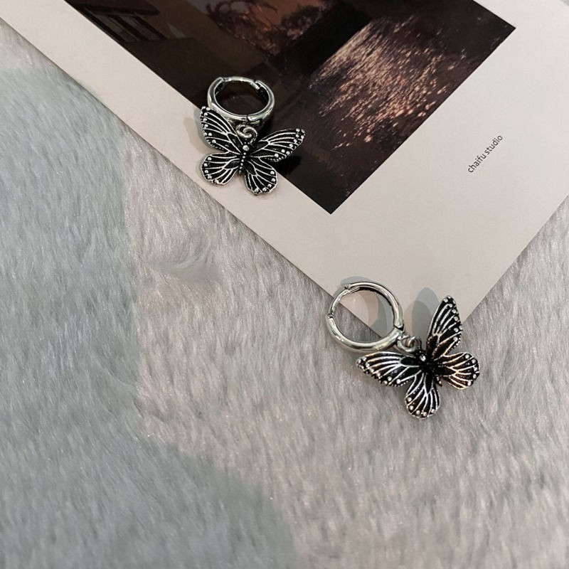 Khuyên tai hình bướm phong cách retro cá tính