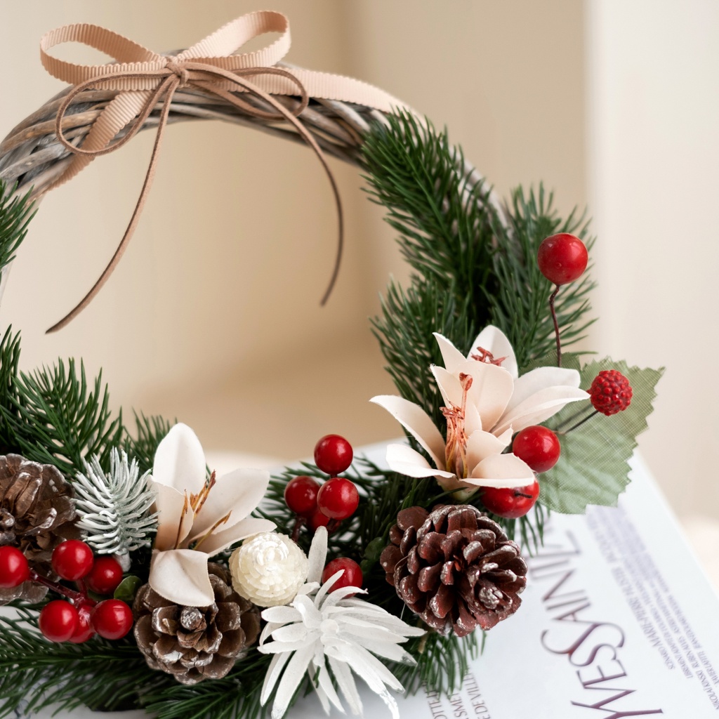 Vòng hoa treo cửa đẹp - vòng hoa trang trí giáng sinh noel nổi bật phong cách Hàn Quốc mang thương hiệu BÔNG BY CATT
