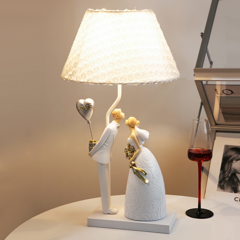 Đồ trang trí tượng decor phòng khách, love wedding trang trí tủ rượu kệ tivi quà tặng cưới tân gia- KATIN