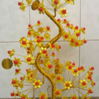 Cây cành vàng lá ngọc