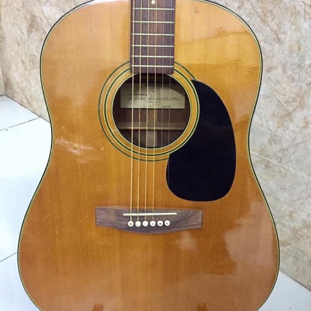 ĐÀN SUZUKI W180 dáng Gibson Round Shoulder sản xuất tại NHẬT năm 1973