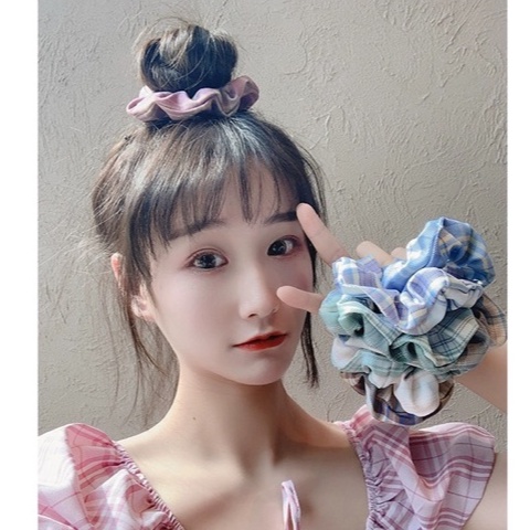 Cột tóc vải scrunchies caro xinh xắn Tatitava