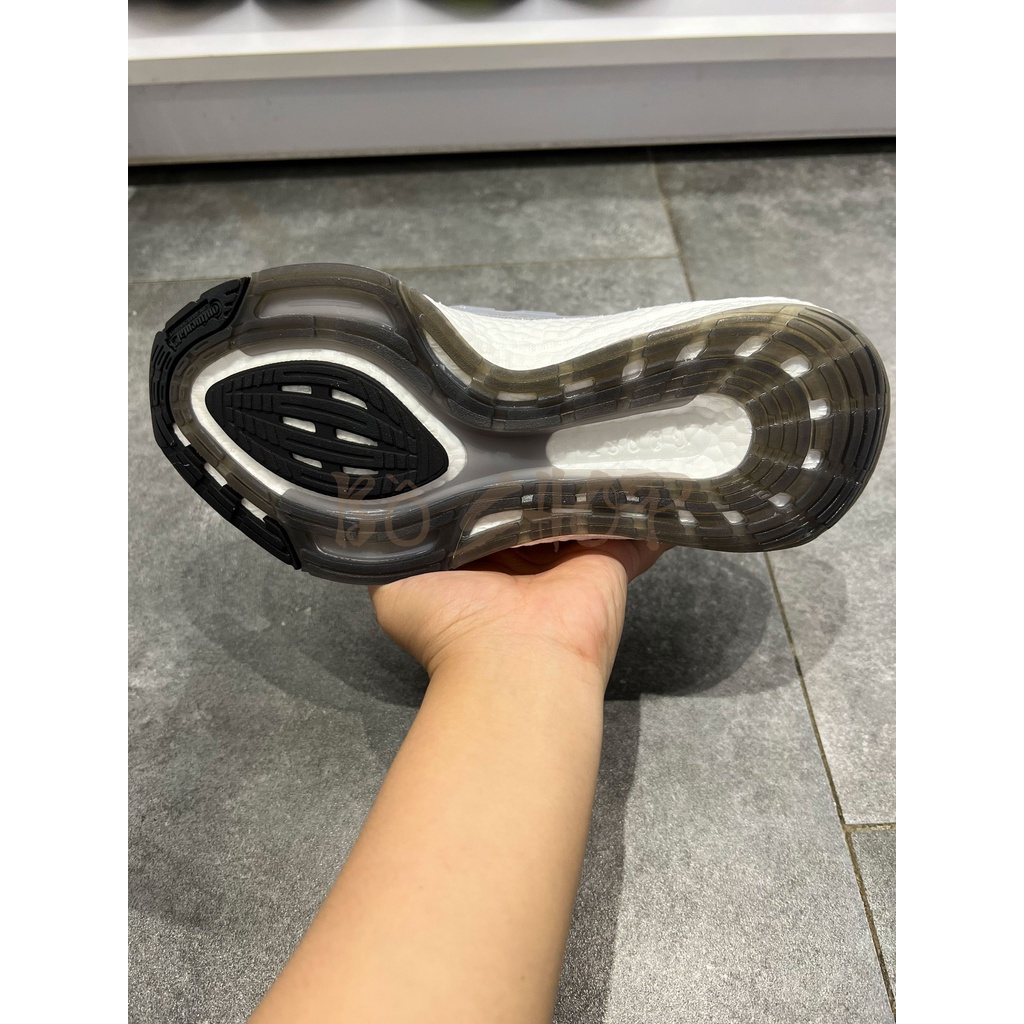 GIÀY THỂ THAO NAM NỮ ADIDAS ULTRA BOOST 22 GREY TWO