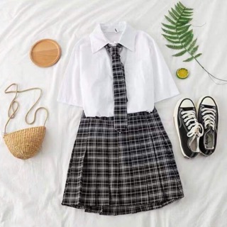 set áo sơmi trắng kèm cà vạt và chân váy xoè xếp ly kẻ đen trắng