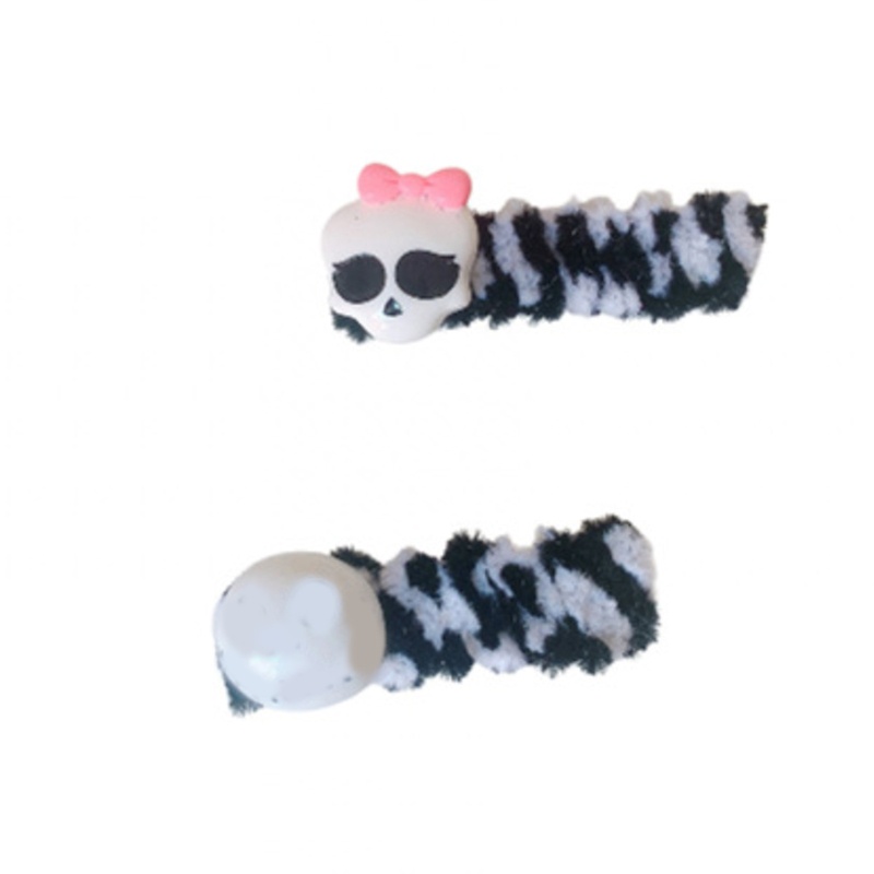 Kẹp Tóc Trang Trí Hình Đầu Lâu Bằng Resin