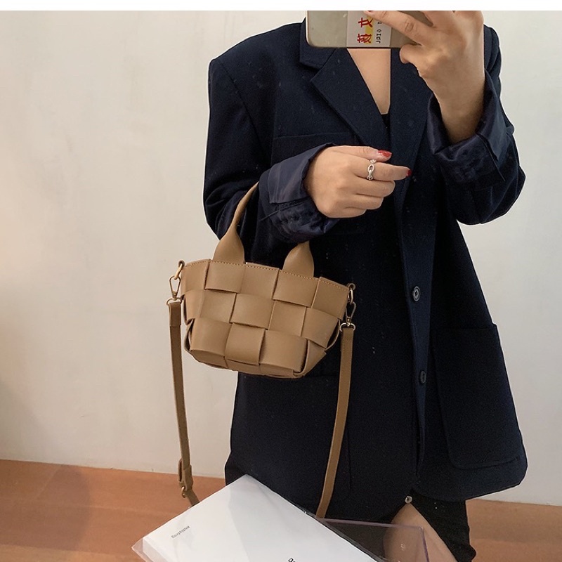 Túi xách nữ đan dây kèm túi canvas bên trong thanh lịch và nhẹ nhàng