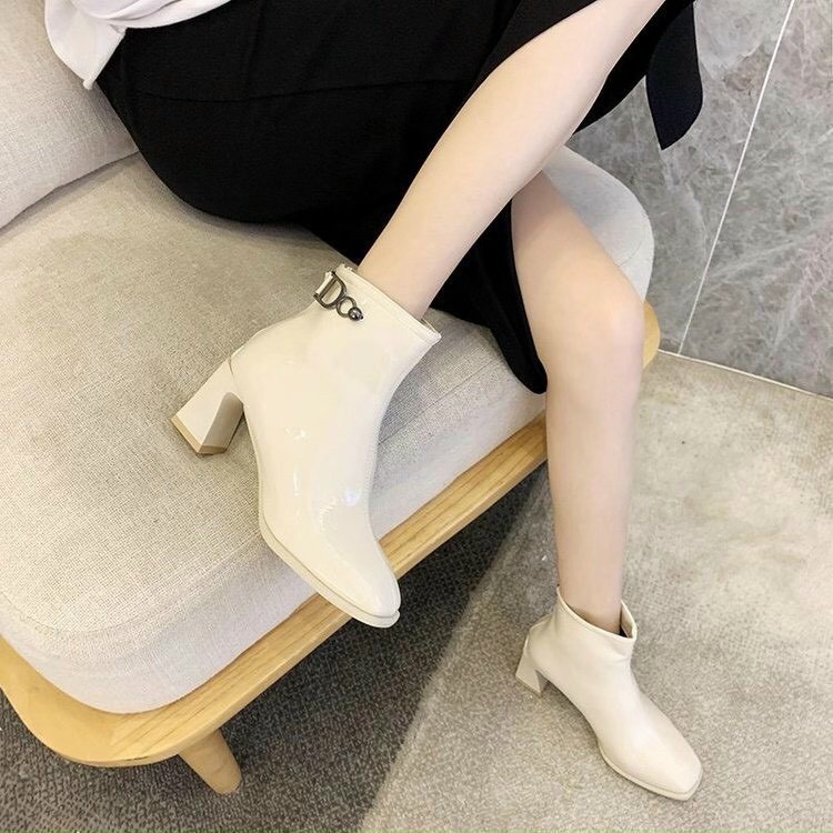 Boot da bóng mũi vuông sang chảnh quá đi