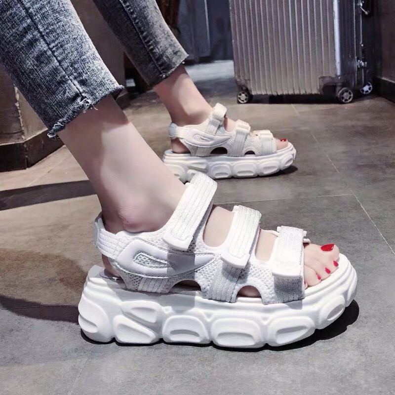 Sandal nữ 3 quai màu mới - quai ngang đế bệt có quai hậu, đế bánh mì siêu êm, đi học đi chơi đều được, hot mùa hè 2020