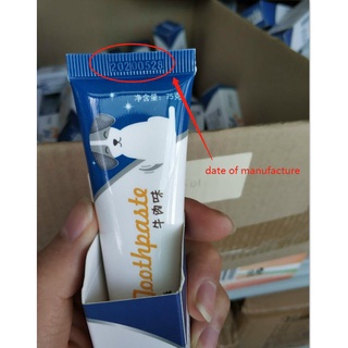 Toothpaste and toothbrush set for cats and dogs