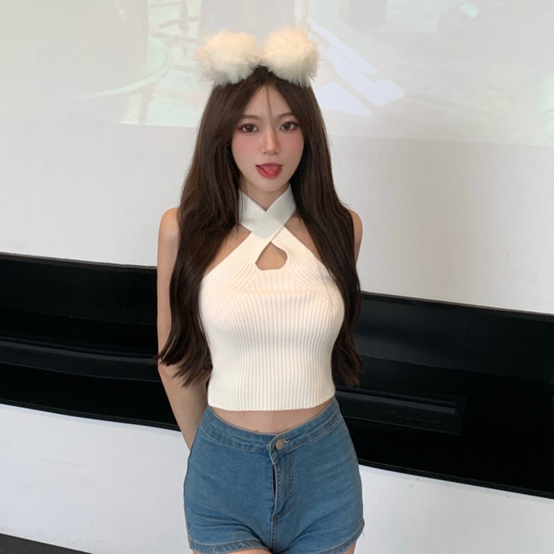 Áo croptop hay dây cắt rỗng phong cách Hàn Quốc năng động gợi cảm nữ tính