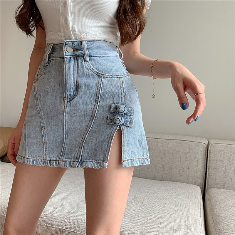 Quần Short Denim Thiết Kế Xẻ Quyến Rũ