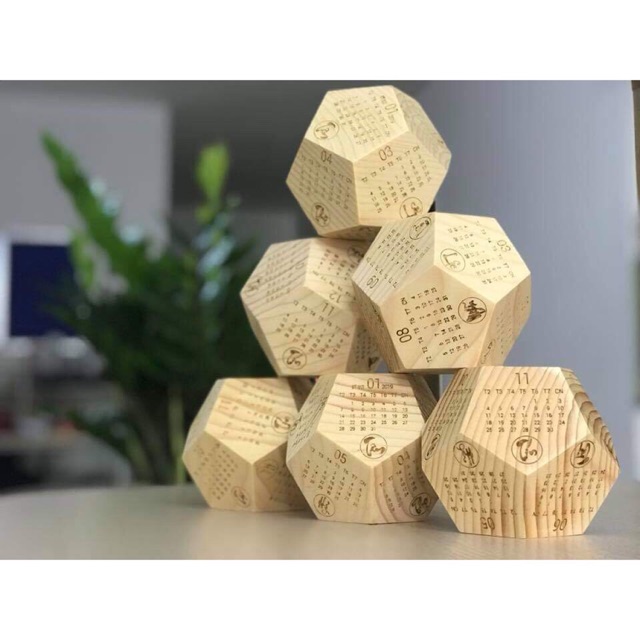 Lịch gỗ để bàn 2019