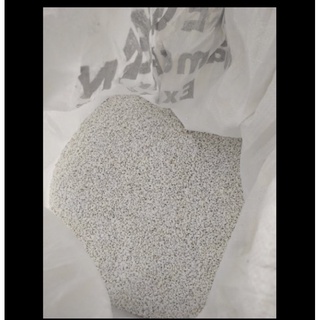 Đá perlite trồng sen ( Đá trân châu) giúp cây thoát nước tốt