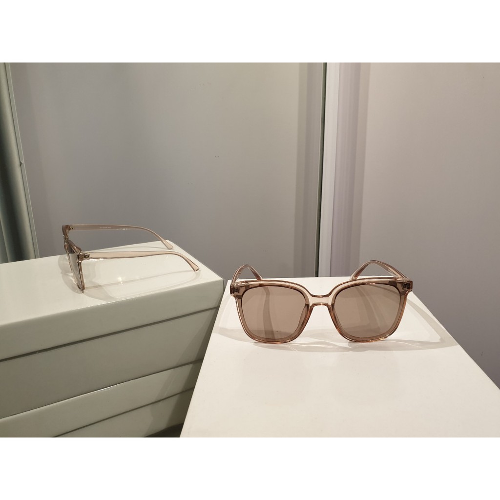 Kính màu thời trang