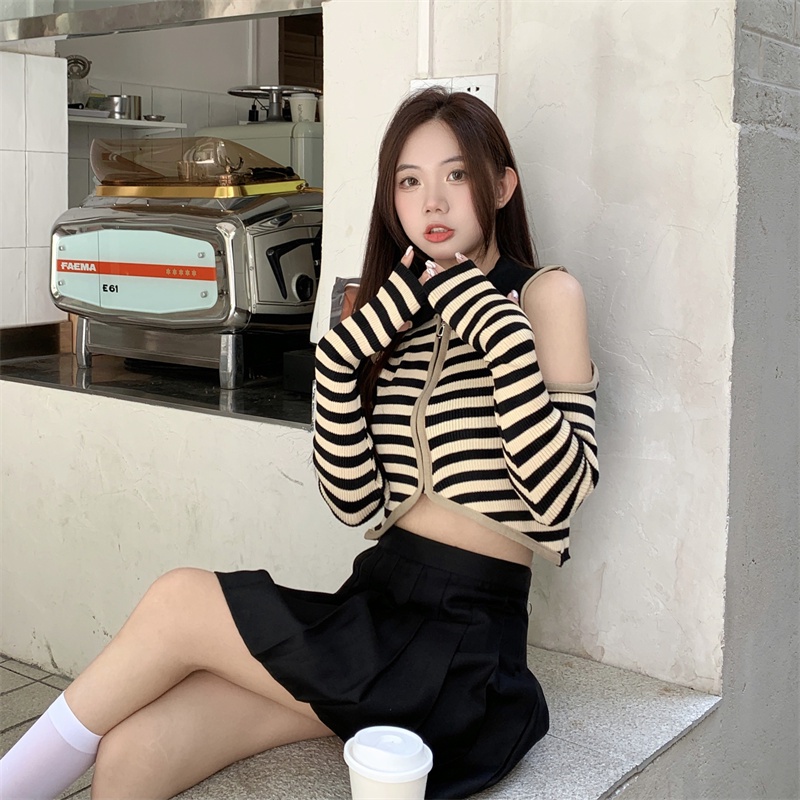 SUXI Áo Dệt Kim Tay Dài Trễ Vai Cổ Bẻ Hoạ Tiết Kẻ Sọc Phong Cách Vintage