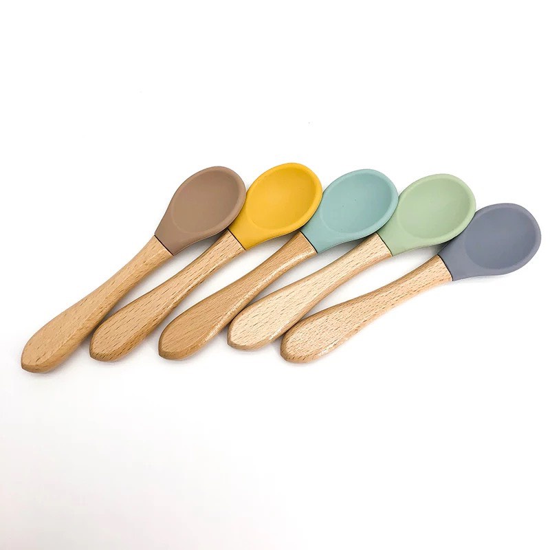 Thìa silicon cán gỗ xinh xắn cho bé ăn dặm