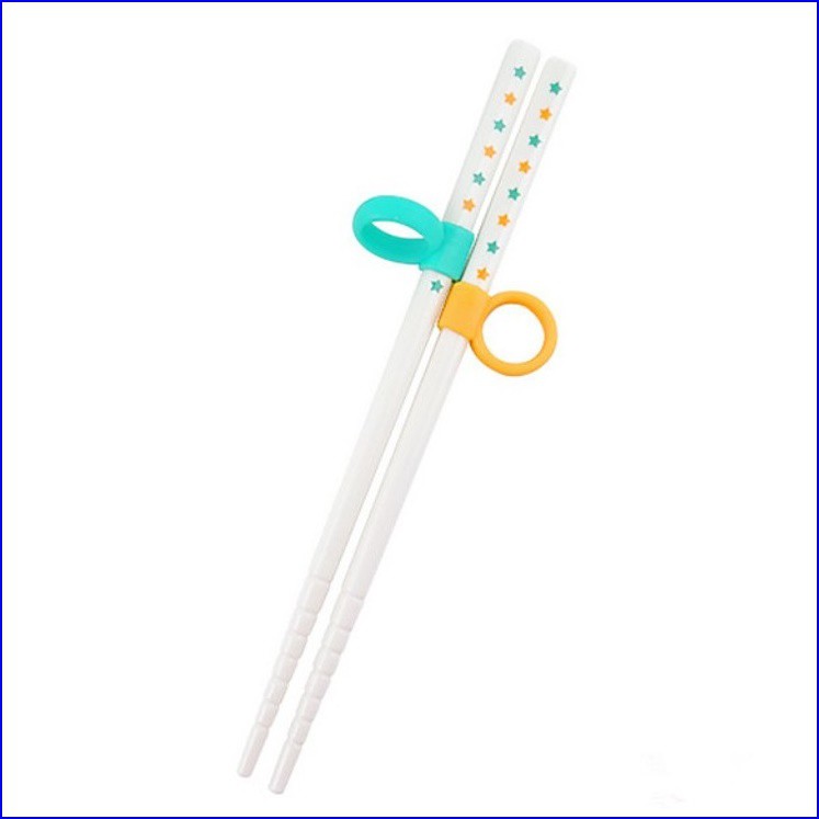 Đũa nhựa tập ăn cho bé Hàng Nhật Chính Hãng
