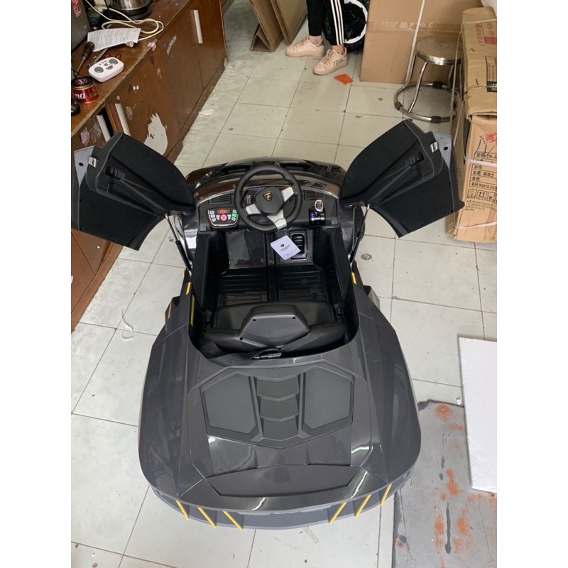Ô tô điện trẻ em siêu xe Lamborghini 6726R