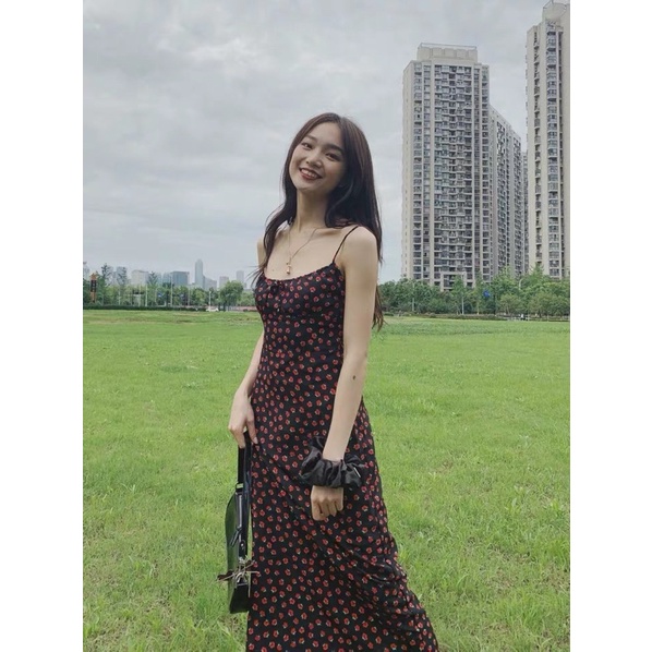 Đầm Maxi Hai Dây Hoa Nhí Màu Đen TQXK