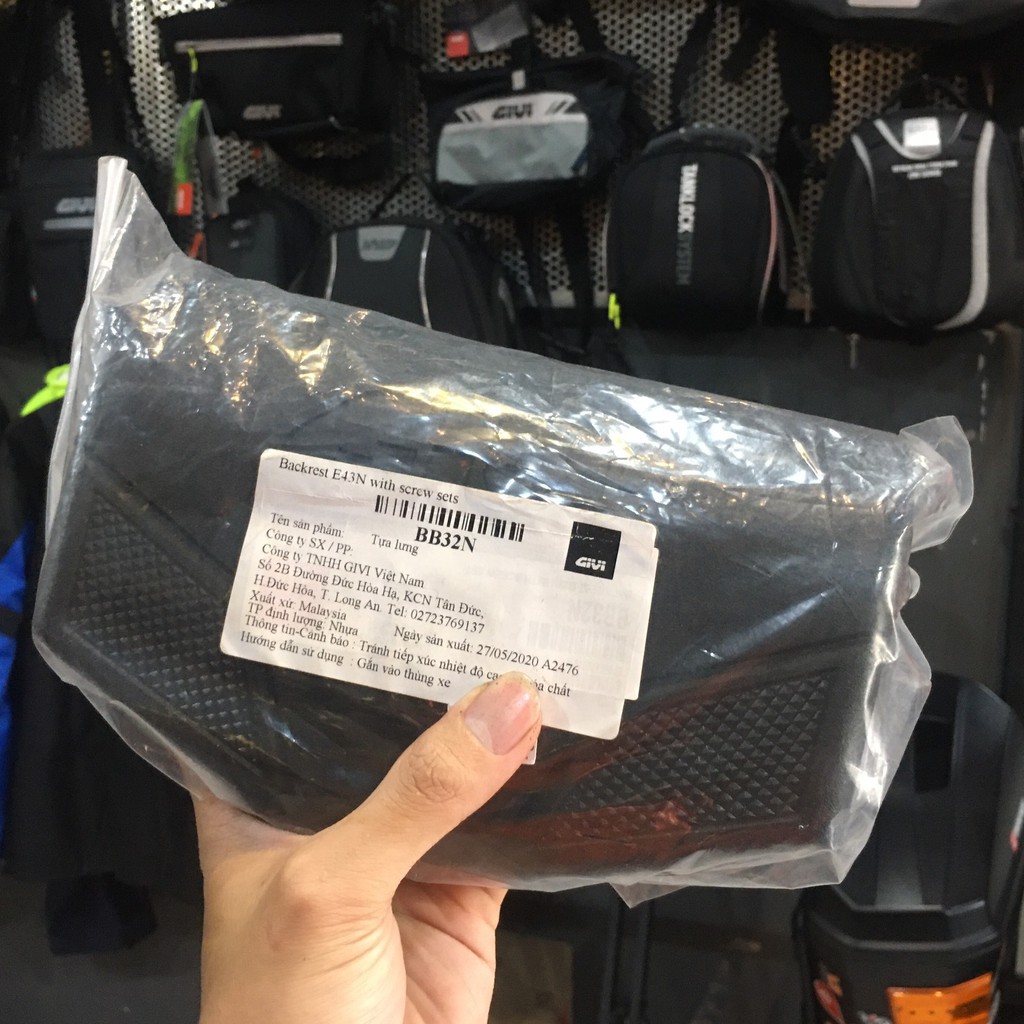 Tựa Lưng Givi BB32N