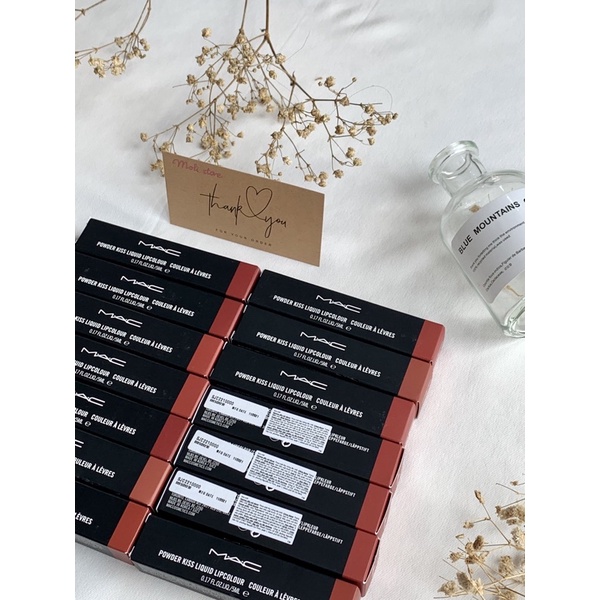 Son kem lì MAC Powder Kiss Liquid Lip Colour Marrakesh mere, devoted to chilli