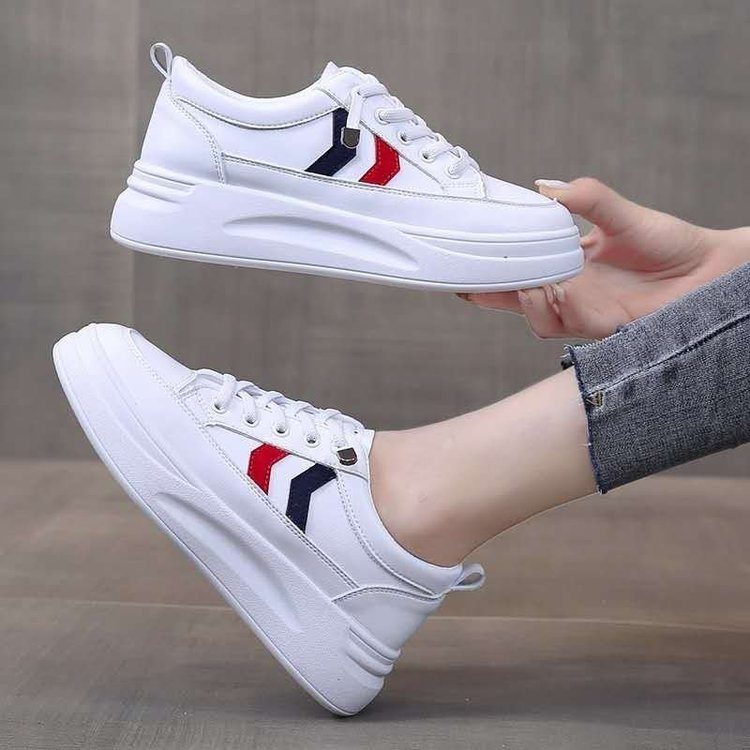 Giày thể thao đế phẳng phong cách thời trang Hàn xinh xắn dành cho phái đẹp | BigBuy360 - bigbuy360.vn