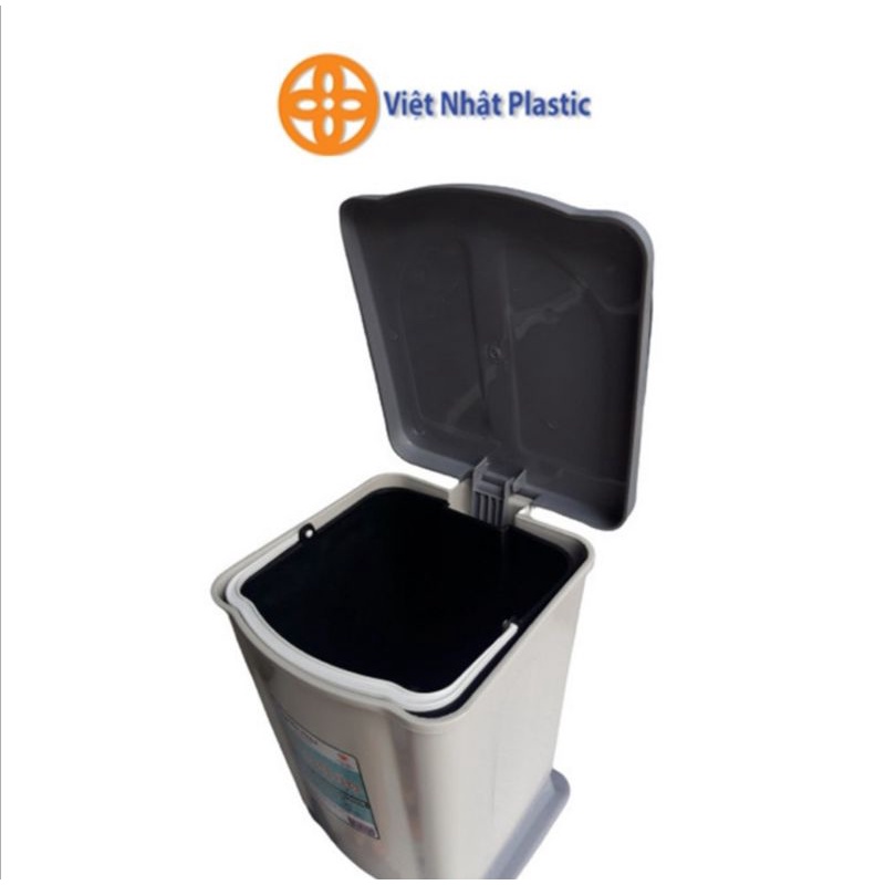 Thùng rác nắp bật Việt Nhật. Kích thước: Size nhỏ: 18x16x21cm. Size trung: 25x22x29cm. Size to: 29x27x35cm