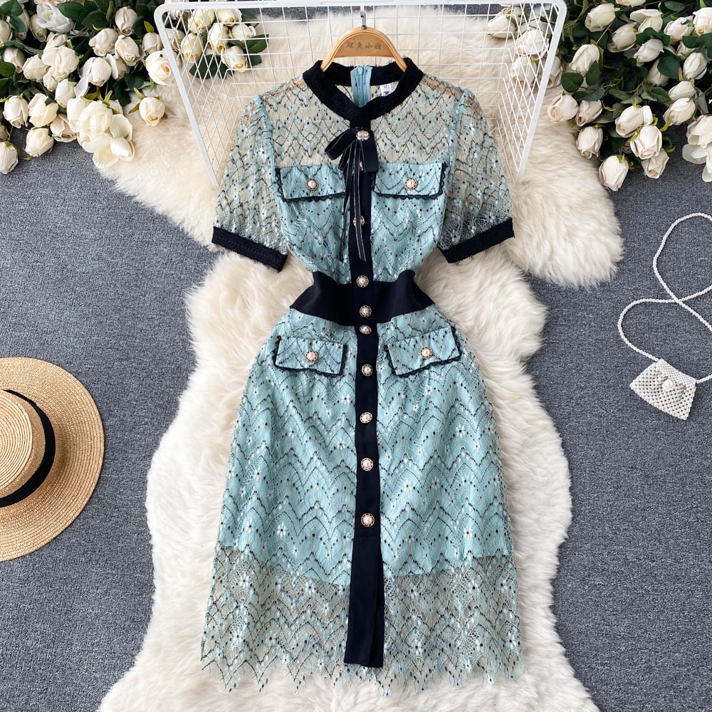 Đầm tay ngắn viền cổ đen chất ren cao cấp có lót trong 2 màu đủ size