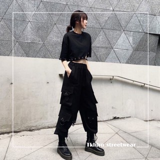 (SẴN) Áo thun ulzzang croptop màu đen cá tính fashionita 2021 mặc được 2 kiểu