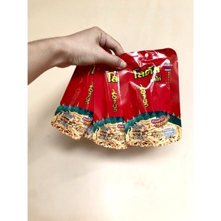 Snack tăm que cay Thái Lan
