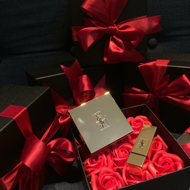 Hộp hoa sáp 9 bông | BigBuy360 - bigbuy360.vn