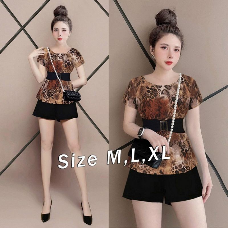 Set nguyên bộ quần short lưng thun áo họa tiết báo kèm belt như hìnhGiá : 290k Size : M,L,XLChất liệu : Áo vải lụa D1