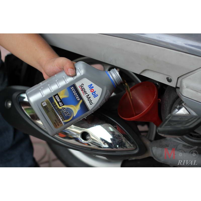 Nhớt Mobil Super Moto 10W40 dành cho xe số, tay côn - Nhập khẩu Singapore