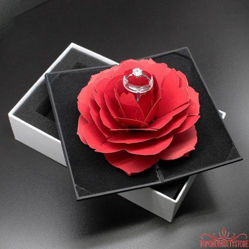 Hộp nhẫn hoa hồng có thể gấp gọn làm quà Valentine