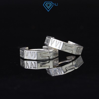Bông tai nam bạc 925 kí tự la mã khuyên tròn cá tính BTA0045 - Trang sức TNJ