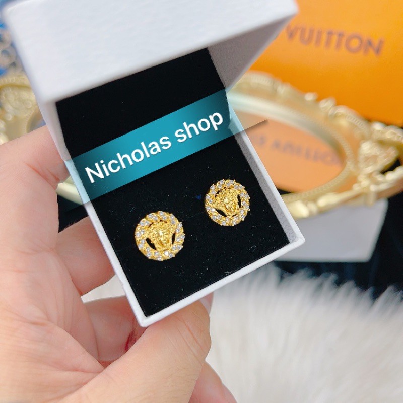 Bông tai hiệu mạ vàng