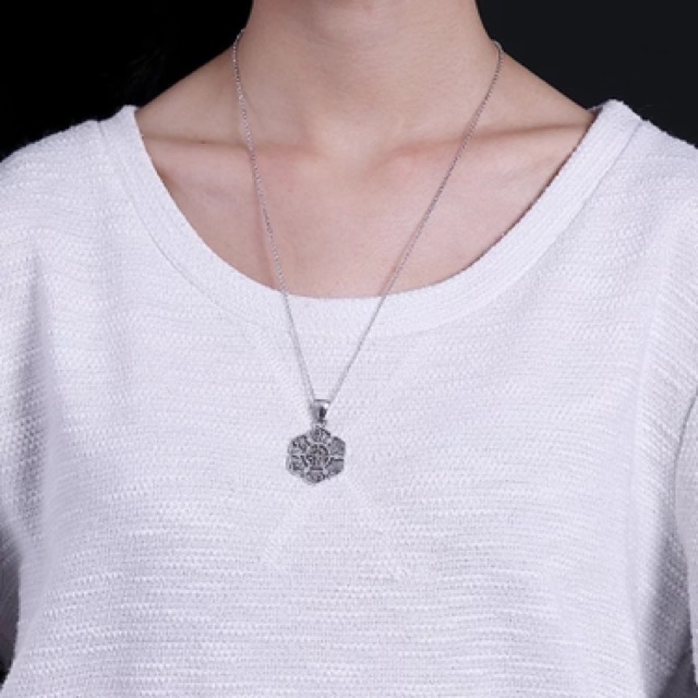 Mặt dây chuyền thần Chú Om Mani Padme Hum