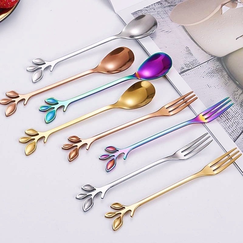 Nĩa/ Thìa cà phê bằng thép không gỉ thiết kế nhánh lá nhiều màu sắc dễ thương