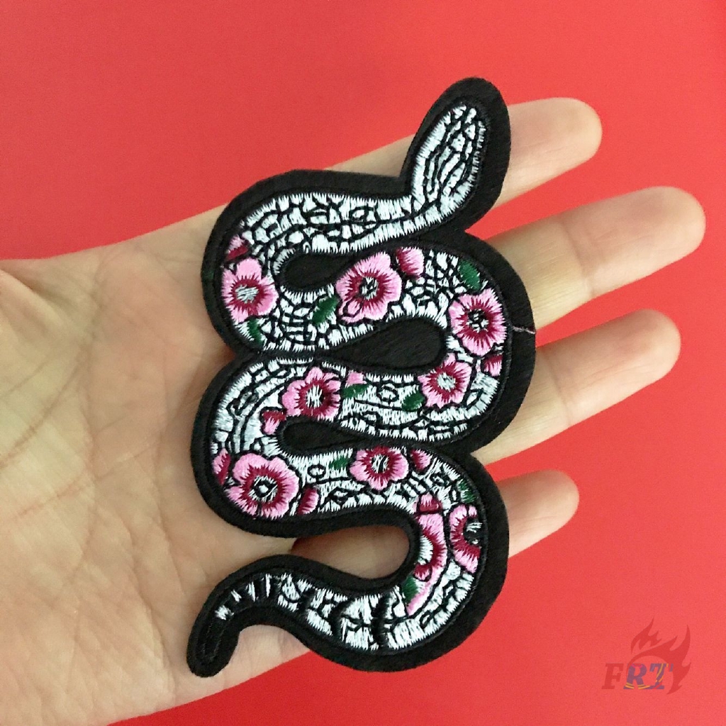 Miếng vải thêu hình rắn/ngựa dùng ủi/may lên quần áo