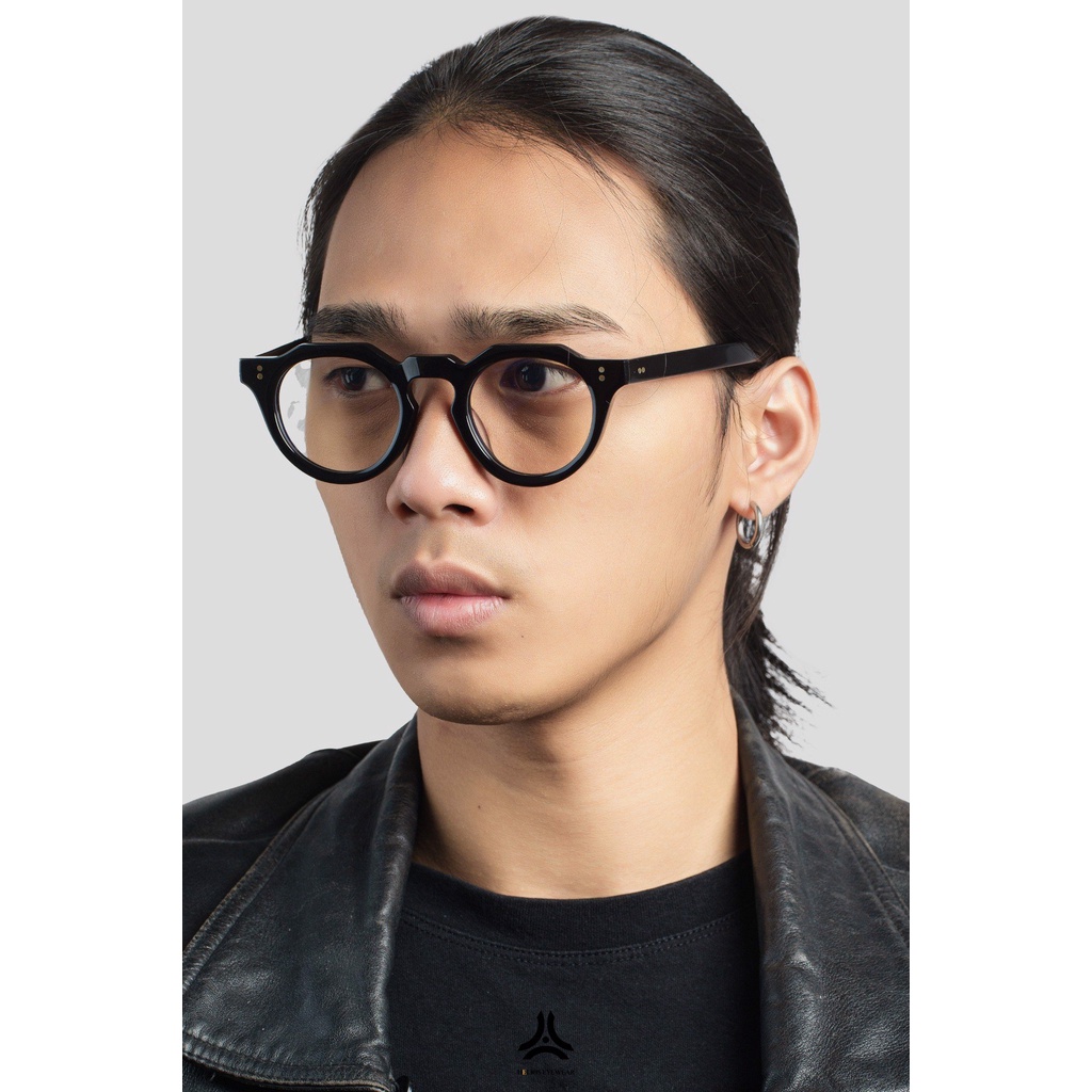 Kính HELIOS CUBITTS