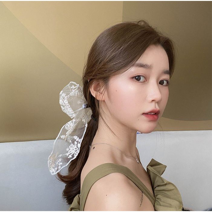 Kẹp Tóc Nữ Nơ Ren Màu Trắng.