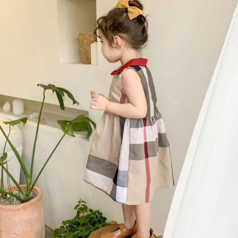 Váy không tay kiểu vest phong cách Anh cho bé