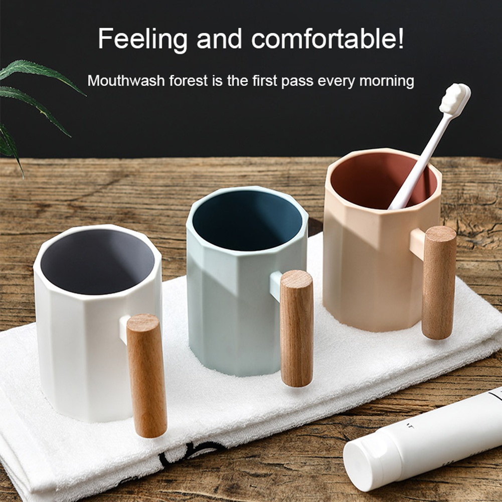 Cốc uống nước có tay cầm bằng gỗ thoải mái